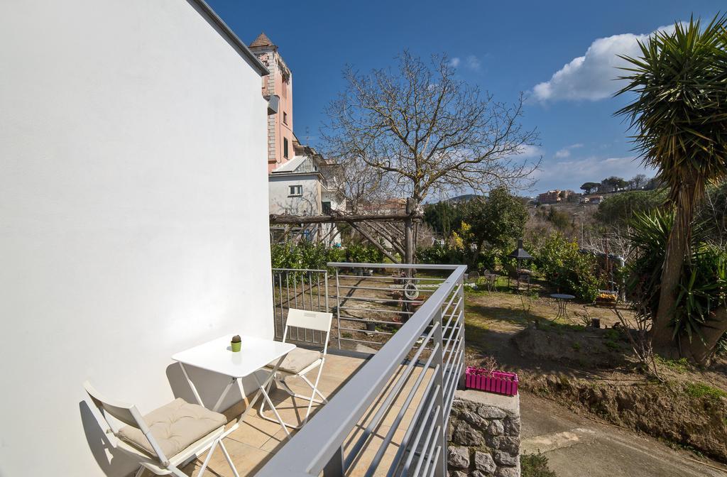 De Maria House Acomodação com café da manhã SantʼAgata sui Due Golfi Exterior foto